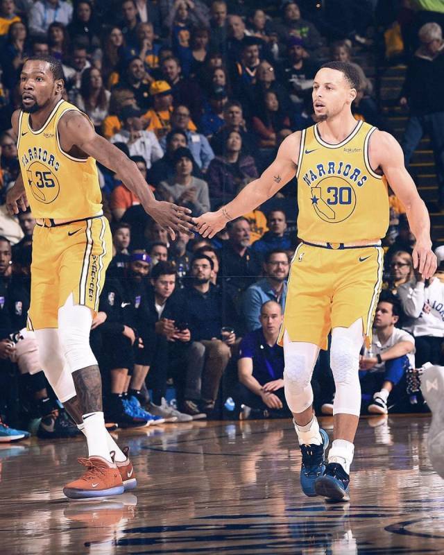 溜马队采取 溜马队采取